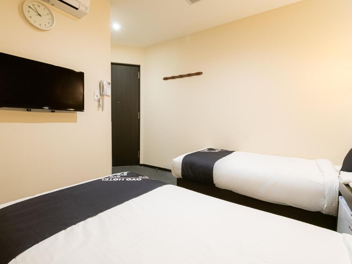 Oyo Hotel Plaza In Namba Minami Osaka Buitenkant foto